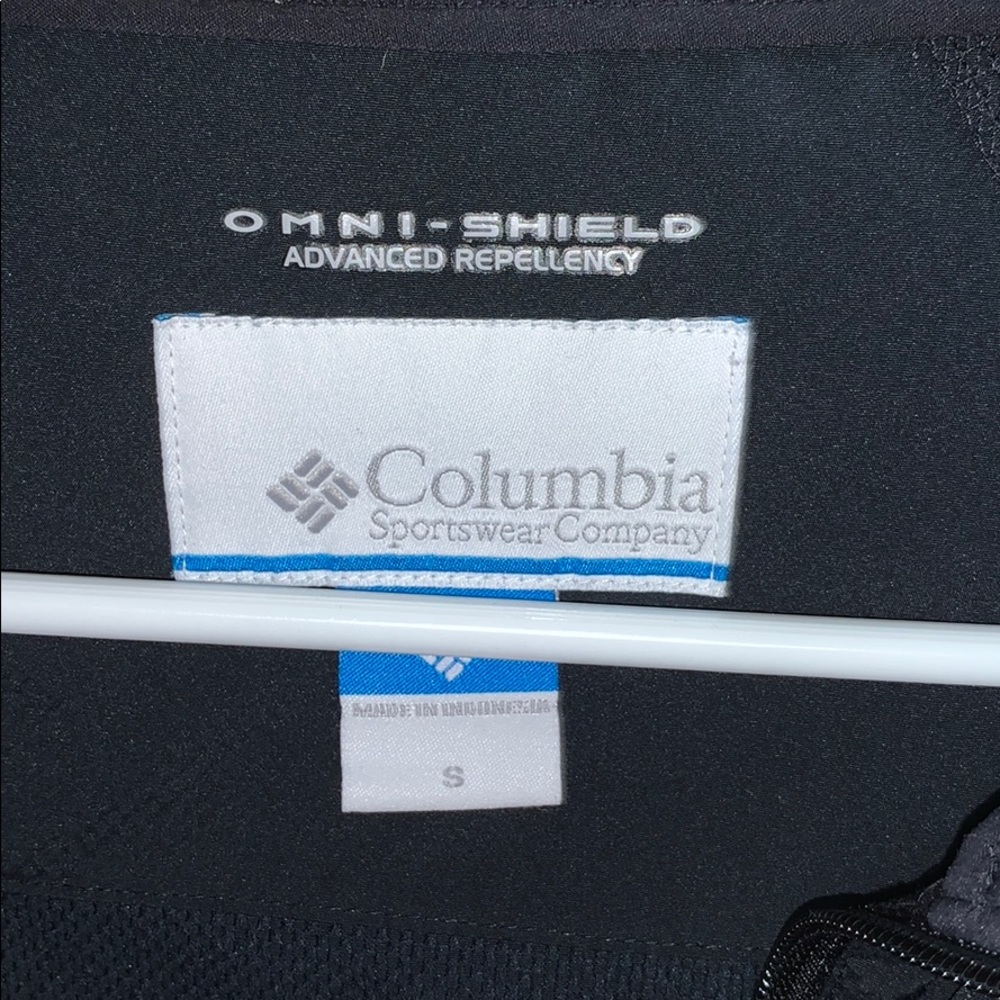 Columbia rain jacket - Picture 2 of 3